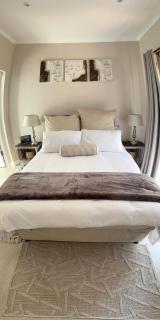 The Urban Elm Guesthouse - 3