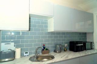 Seaside Whispers, A Cosy Blackpool Escape for 6, Steps from the City, Free Parking & WiFi - Blackpool - 7