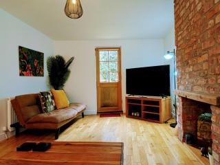 Detached house with gated parking in Whalley Range - Manchester - 5