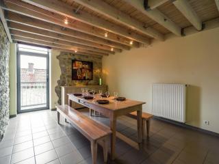 Cozy Bedrooms Cottage, Soumoy - 1