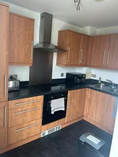 Modern 1-Bedroom Apartment in The Hub, Milton Keynes - FREE PARKING - 6