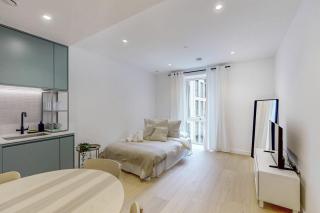 Stunning 1 Bed - 16 Min Walk to Brent Cross Tube - 8