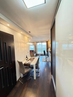 Local-Lux Apartman 3 szoba, privát parkoló - 4