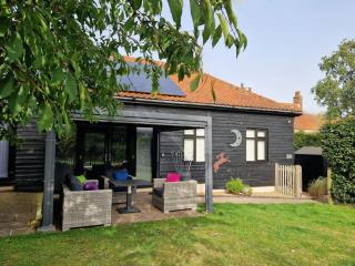 Swift Host - Owl Barn - Sleeps 2 - EV Charger - Pet Friendly - 0