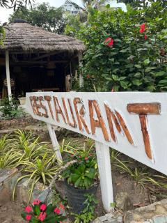 African Treasure Gardens And surf Resort - Kokrobite - 2