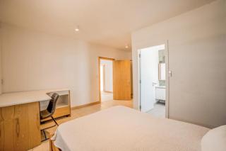 Luxury 4-Bedroom Villa by Island Host - 1