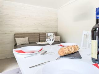 Holiday Home Tiny Haus Vierseenblick Nummer 4 by Interhome - 4