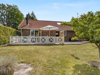 Holiday Home Elviira - 200m from the sea by Interhome - 4