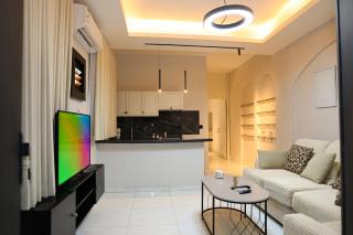 Independent 1BR apartment private self entry - 5