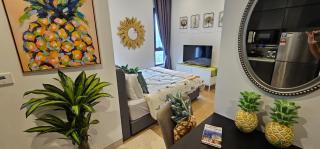 KL Bukit Bintang Condos with an Infinity Pool, Gym and Panoramic Views by Asian Cajun Vacations - 9