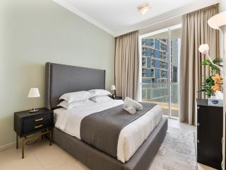 4BR Seafront Retreat with Private Beach Access - 9