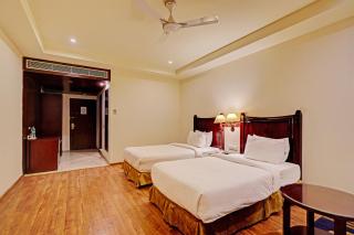 Super Townhouse OAK Hotel City Mark Gurgaon - 1