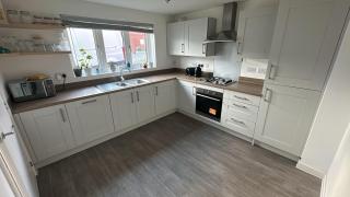 Secure Private Drive & Free Street Parking! Relocation or Business Weekly-Monthly Stay - Wellingborough - 9