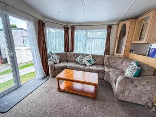 Lovely 8 Berth Caravan At Southview, Skegness, With Lake Views Ref 33066Cl - Skegness - 3