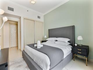 4BR Seafront Retreat with Private Beach Access - 8