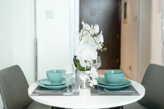 PVH - Serene Studio with Skyline View - Carson B - 4