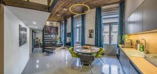 Captivating Design Loft in the Pulsing City Center - 8
