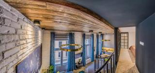 Captivating Design Loft in the Pulsing City Center - 7