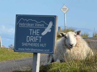 The Drift Shepherds Hut - Aultgrishin - 9