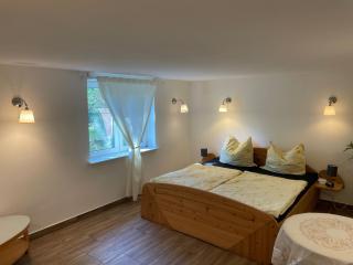 Wohnen im Grünen-Souterrain - 4