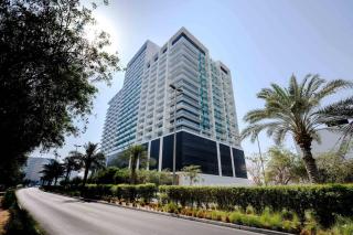 Newly Furnished Studio Haven in Binghatti Azure - 3