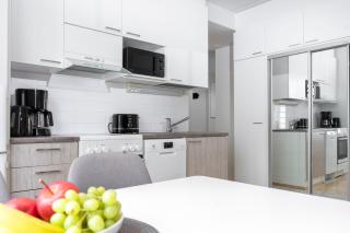 Northside Rovaniemi - city home with sauna & free parking - - 1