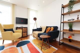 Central Apt-Parking-2Bed-2Bath-By FabAccommodation - Cardiff - 0