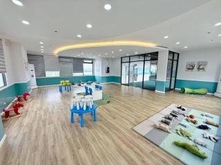 1-BR condo unit near Rockwell, Poblacion - 5