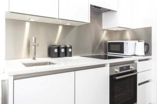 Sophisticated & Chic, Central Flat - 1