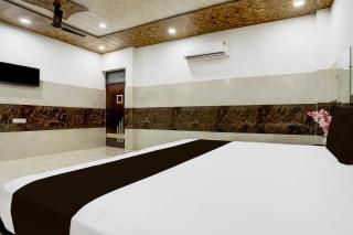 Hotel O R R GARDEN HOTEL - 1