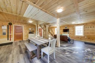 Rangeley Retreat Cabin-Style Home Lake Access - 2