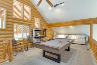 Hot Tub, Game Room! 3-Story Brian Head Home - 8
