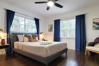 Bungalow DT by Lake Eola KIA center Sleeps 12 - 7