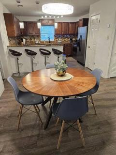 Bungalow DT by Lake Eola KIA center Sleeps 12 - 2