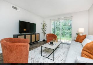 Silverstone Luxury Huntsville Extended Stay - 4
