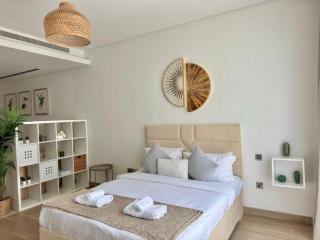 Spacious Minimalistic Studio - 7