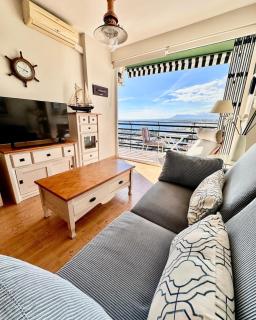 Appartement à Centre au bord de la mère Netflix & Parking - 0