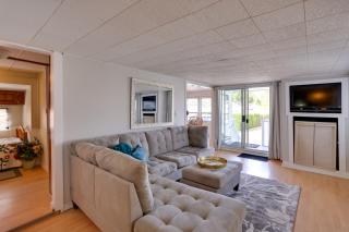 1 Mi to Birch Bay SP! Cozy Cabin with Pool Access - 0