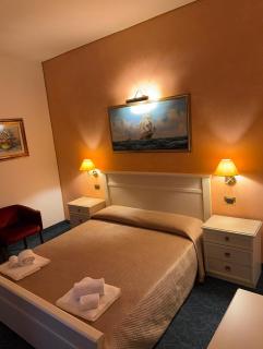 Hotel Rey's - 8
