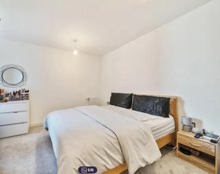 City Gateway Apartment - Green Quarter Southall Retreat - 4