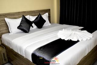 The Gleam Hotel - 6