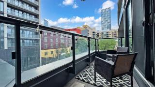 Cozy 1BR Condo in Core Toronto - 5