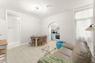 Ground Floor 3BR - Parking -King Beds-Near Stadium - 1