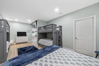 Bluebird Sanctuary w Stunning Sunset Views Sleeps 28 - 5