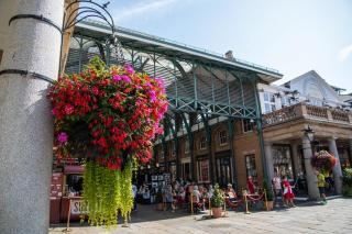 The Instagood Apartment - Covent Garden - by Frankie Says - Londra - 2