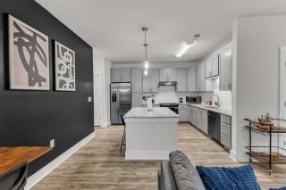 Luxe King 3BR Suite Mins to Downtown Durham - 8