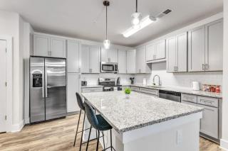Luxe King 3BR Suite Mins to Downtown Durham - 7