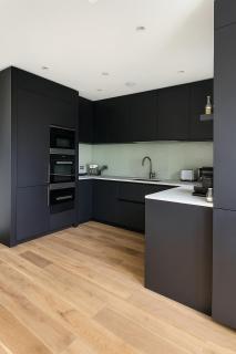 Covent Garden Beautiful Designed Home Sleeps 6 - 8