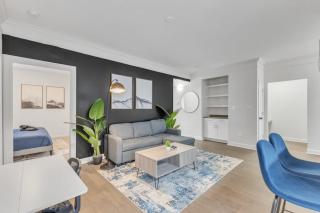 Upscale King 2BR Suite Mins to Downtown Raleigh - 2