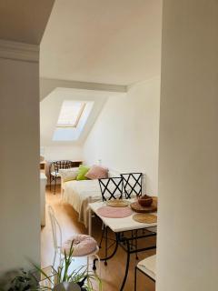 White flat - 3